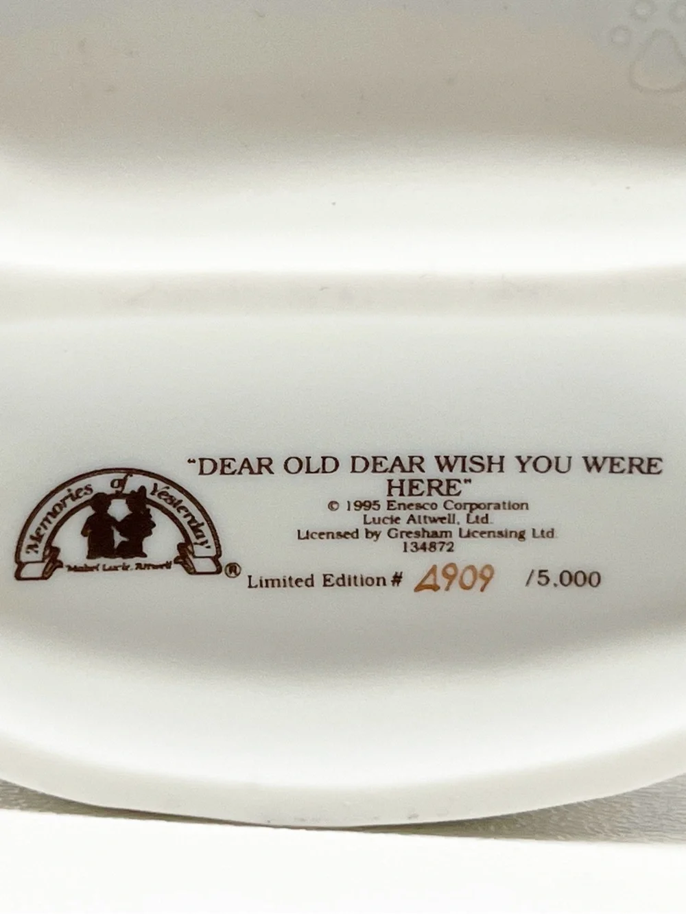 Vintage Enesco Dear Old Dear Wish You Were Here Porcelain Figurine Christmas EUC